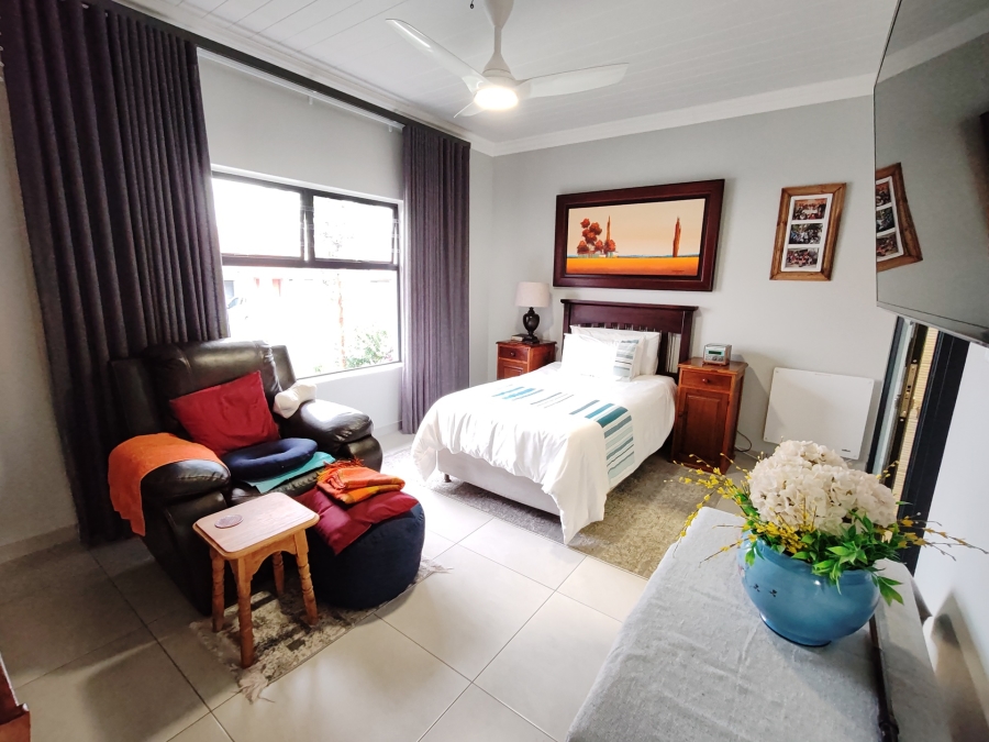 3 Bedroom Property for Sale in Avonddans Western Cape